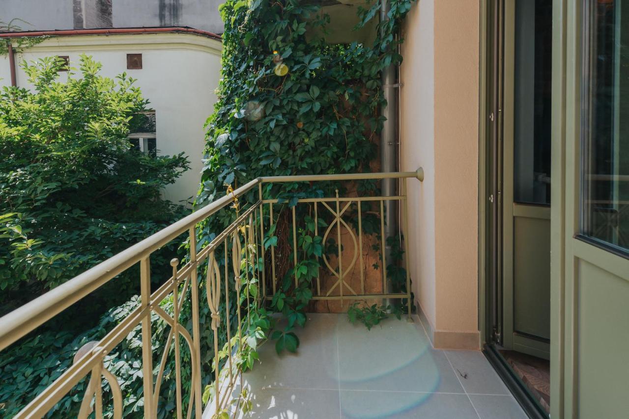 Movart Boutique Aparthotel Kraków Exteriör bild